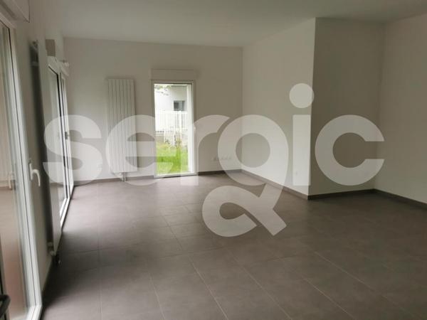 Location 4 Pieces 95 59650 Villeneuve D Ascq 14 0798 03 0216