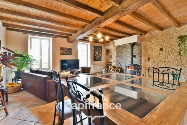 Maison à vendre 5 pièces ASNIERES LA GIRAUD (17) avec jardin, dépendances et garage