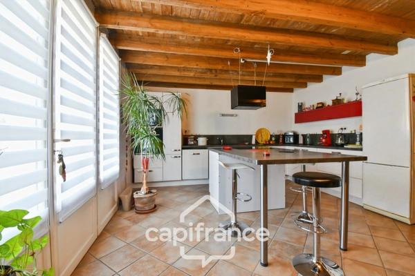 Maison à vendre 5 pièces ASNIERES LA GIRAUD (17) avec jardin, dépendances et garage