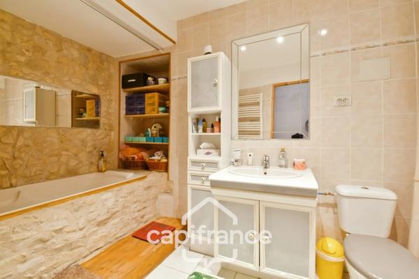 Maison à vendre 5 pièces ASNIERES LA GIRAUD (17) avec jardin, dépendances et garage
