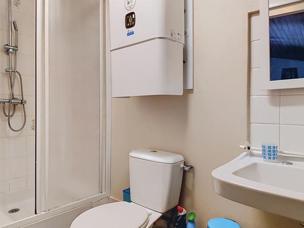 Maison 3 pièces à vendre à La Chaume avec cour accès vélo à 500 mètres des quais