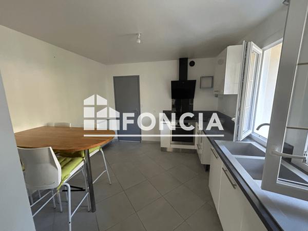 Location Maison 6 pièces 107 m² - 62 AVENUE BELLE CHAUMIERE Mont De Marsan 40000