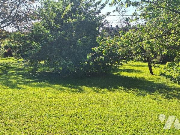 TERRAIN CONSTRUCTIBLE 614M2 SAVIGNE L'EVEQUE