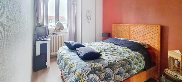 Proche centre ville, 2 chambres, balcons et cave