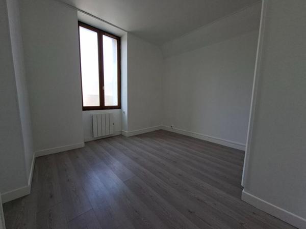 HARDRICOURT - APPARTEMENT 2 PIÈCES 43 M²