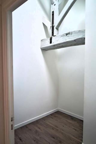 MARINES MEME. DANS UN TRES BEAU BATIMENT : MAISON DE VILLE