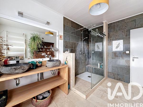 Maison à vendre 7 pièces 211 m² Magny-les-Hameaux