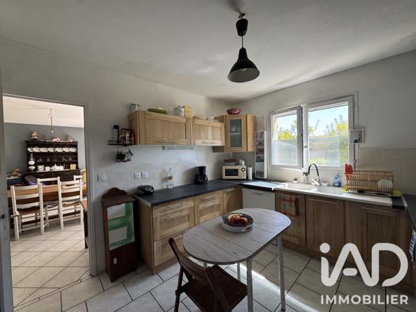 Maison à vendre 4 pièces 95 m² Saint-Julien-les-Rosiers