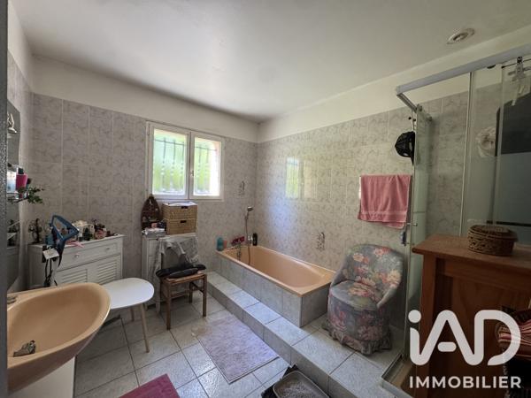 Maison à vendre 4 pièces 95 m² Saint-Julien-les-Rosiers