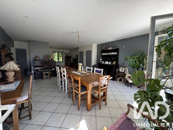Maison à vendre 4 pièces 95 m² Saint-Julien-les-Rosiers