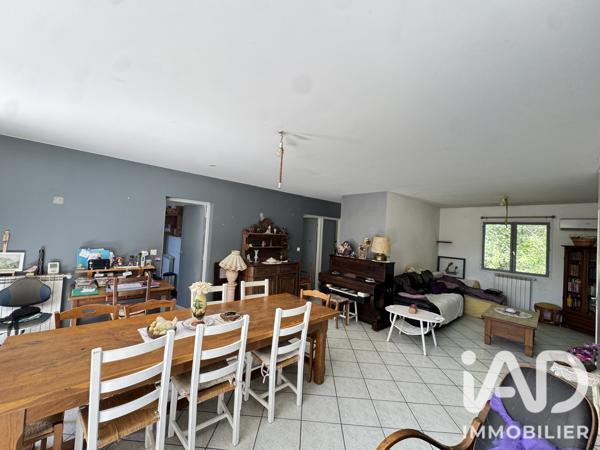 Maison à vendre 4 pièces 95 m² Saint-Julien-les-Rosiers