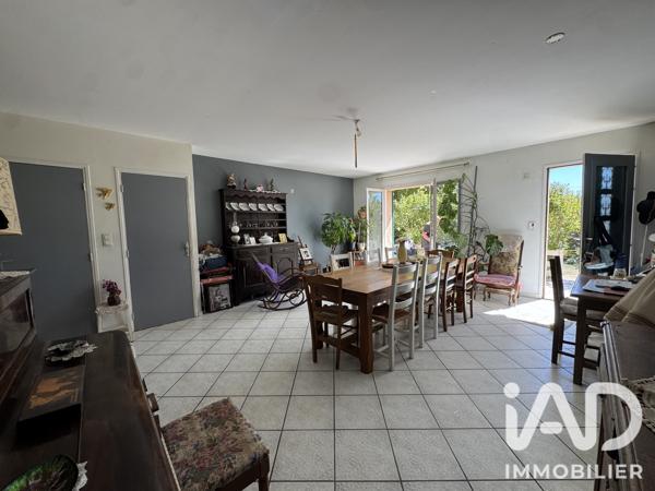 Maison à vendre 4 pièces 95 m² Saint-Julien-les-Rosiers
