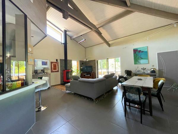 Vente                                                      Maison
                        
                     6 pièces                      156 m2                     à Peyrehorade