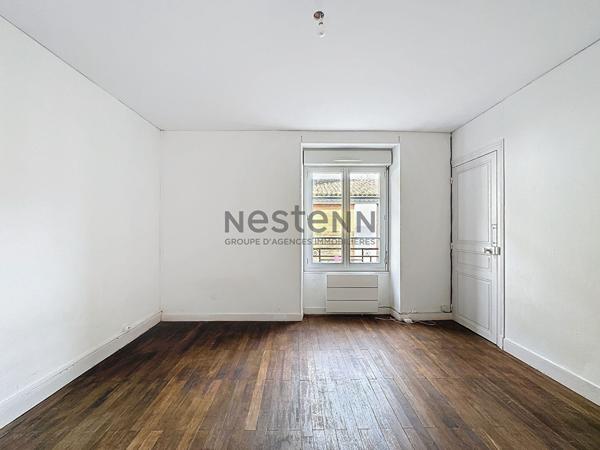 Maison de Plain-Pied à La Jumellière : Confort, Luminosité et Vie Pratique au Coeur du Bourg