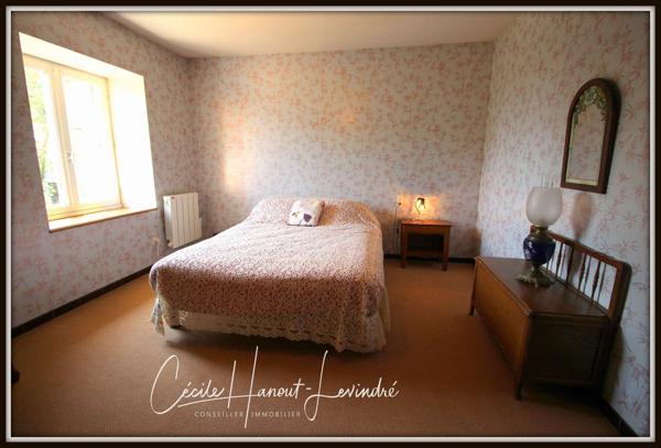 Le Mont-Saint-Michel (50170) BAIE DU MONT-SAINT-MICHEL - Propriété en pierre 160 m² sur terrain 1.030 m² avec dépendances.