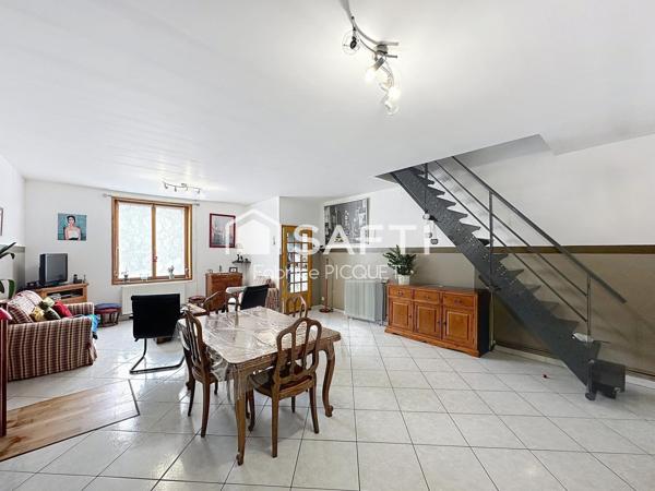 Maison semi individuelle à Raismes– Parcelle de 400 m²- véranda-  4 chambres