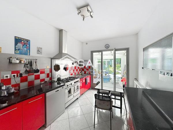 Maison semi individuelle à Raismes– Parcelle de 400 m²- véranda-  4 chambres