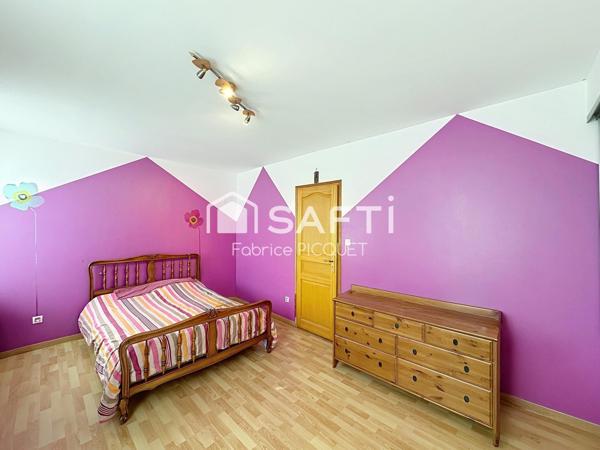 Maison semi individuelle à Raismes– Parcelle de 400 m²- véranda-  4 chambres