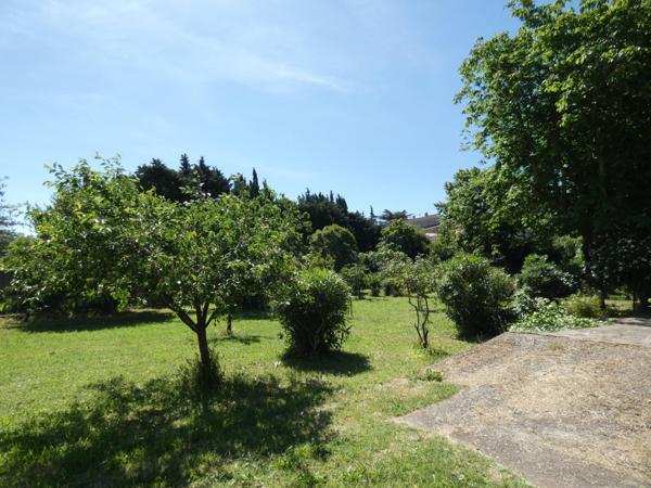 Villa 130m² + dépendance de 48m² pour revenu locatif l'ensemble sur terrain de 2434m²