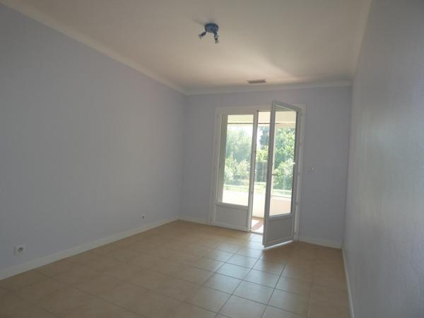 Villa 130m² + dépendance de 48m² pour revenu locatif l'ensemble sur terrain de 2434m²