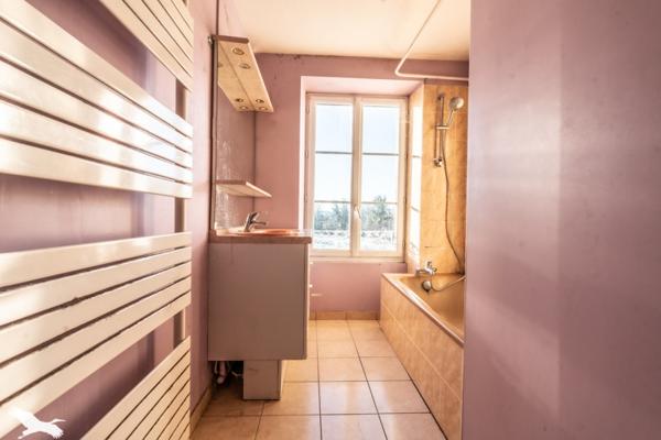 Maison à vendre |  Magnac-Laval |  9 pièces | 202 m²