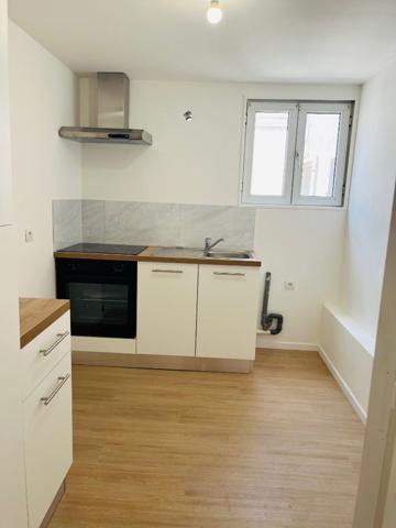 A LOUER APPARTEMENT PROCHE CENTRE VILLE ST QUENTIN 02100.