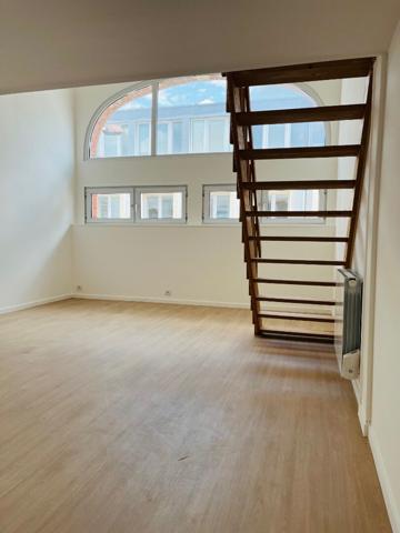 A LOUER APPARTEMENT PROCHE CENTRE VILLE ST QUENTIN 02100.