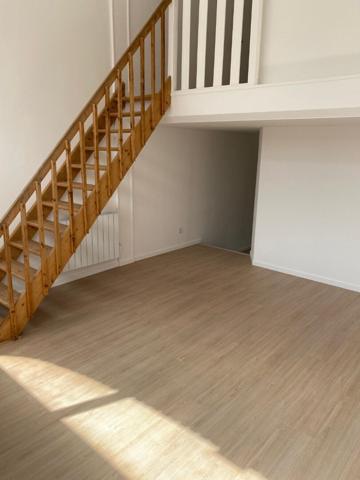 A LOUER APPARTEMENT PROCHE CENTRE VILLE ST QUENTIN 02100.