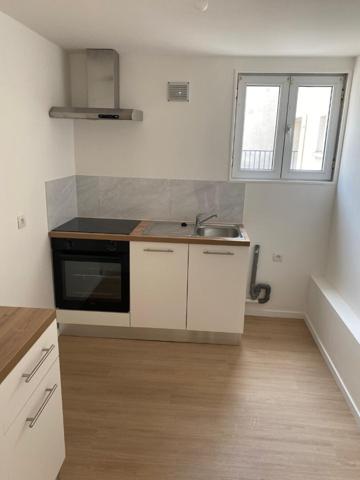 A LOUER APPARTEMENT PROCHE CENTRE VILLE ST QUENTIN 02100.
