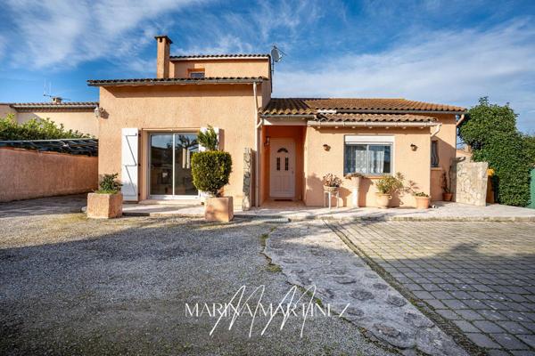Maison familiale avec piscine et cuisine d'été - 3 chambres - Bram centre à pied
