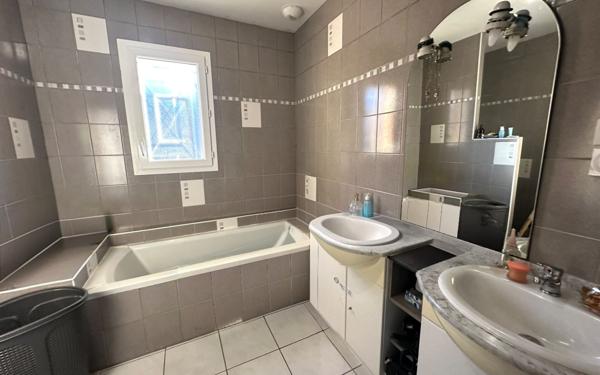 Maison à vendre    4 pièces •  Langon