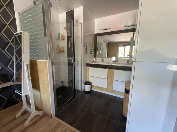 Maison à vendre à Ploeren 143 m² 4 chambres piscine garage carport et annexe