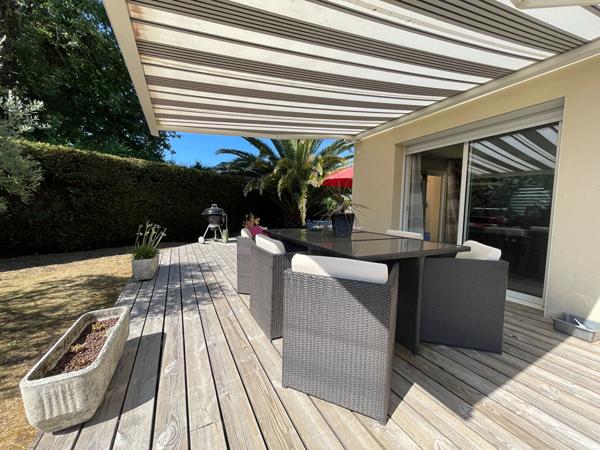 Maison à vendre à Ploeren 143 m² 4 chambres piscine garage carport et annexe