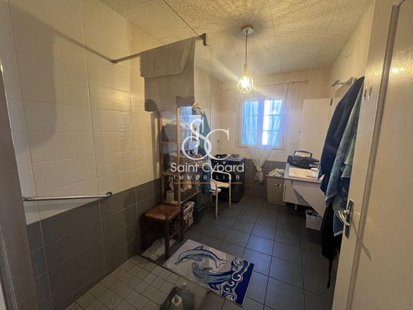 Maison à vendre à Claix – 6 pièces, 3 chambres, grand terrain