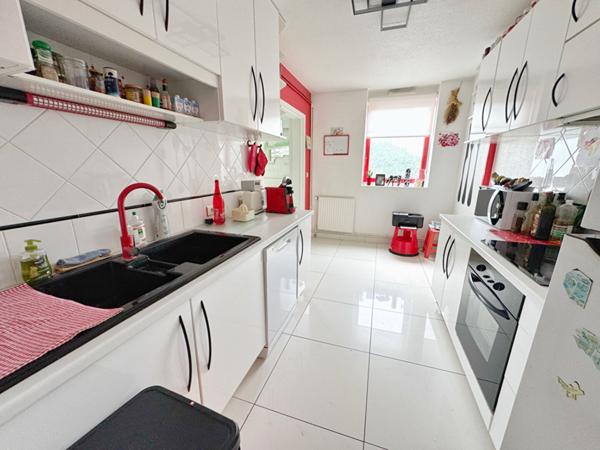 À VENDRE Spacieux Appartement 4 Chambres avec Vue Exceptionnelle 140 m²