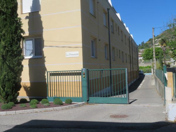 Dpt Alpes de Haute Provence (04), à vendre DIGNE LES BAINS, APPARTEMENT 68 M2 dans RESIDENCE DE LUXE