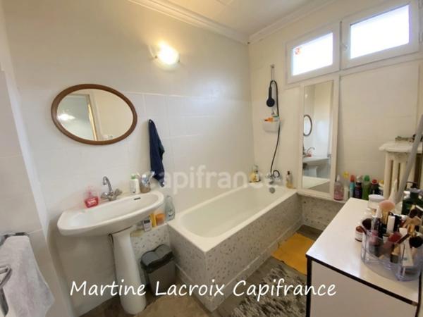 Dpt SARTHE (72), à vendre LA FERTE BERNARD - MAISON DE VILLE P5 de 70 m² - Terrain de 275 M²