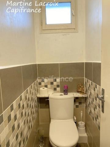 Dpt SARTHE (72), à vendre LA FERTE BERNARD - MAISON DE VILLE P5 de 70 m² - Terrain de 275 M²