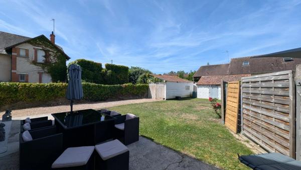 Vente                                                      Maison de village
                        
                     4 pièces                      158 m2                     à Argent-sur-Sauldre