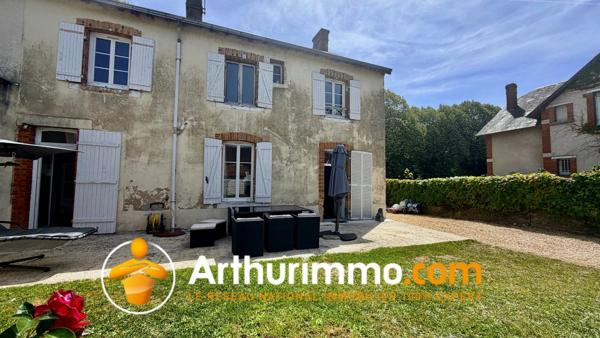 Vente                                                      Maison de village
                        
                     4 pièces                      158 m2                     à Argent-sur-Sauldre