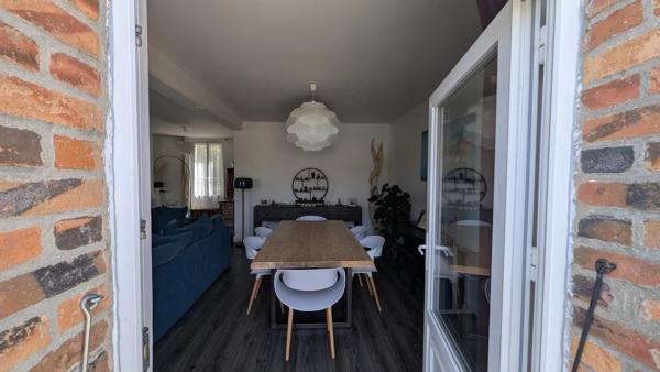 Vente                                                      Maison de village
                        
                     4 pièces                      158 m2                     à Argent-sur-Sauldre