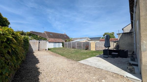 Vente                                                      Maison de village
                        
                     4 pièces                      158 m2                     à Argent-sur-Sauldre