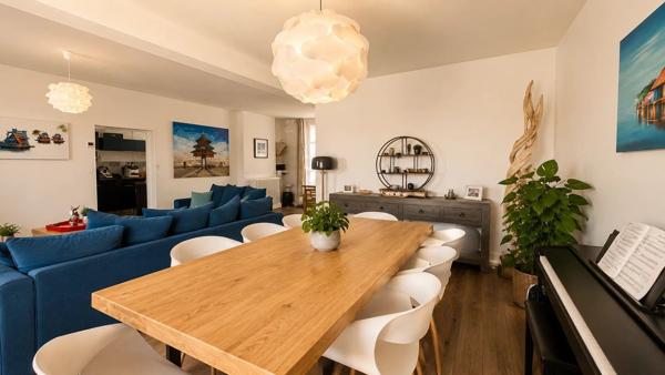Vente                                                      Maison de village
                        
                     4 pièces                      158 m2                     à Argent-sur-Sauldre