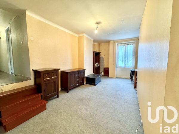 Maison de village 6 pièces de 163 m² à Saint-Vérain (58310)