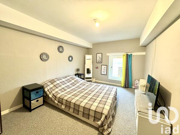 Maison de village 6 pièces de 163 m² à Saint-Vérain (58310)