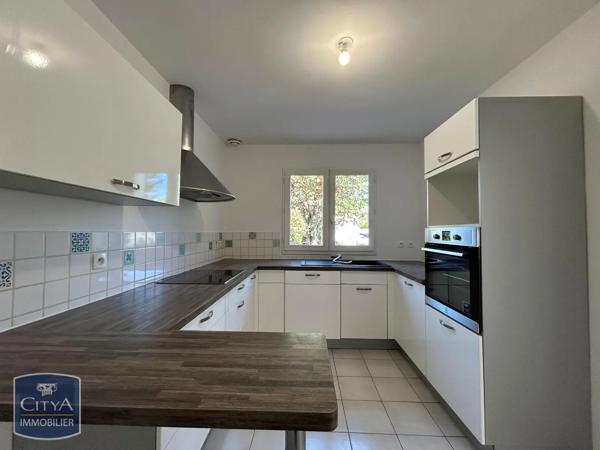 Appartement à louer 3 pièces 72m² Villeneuve-lès-Avignon (30400)