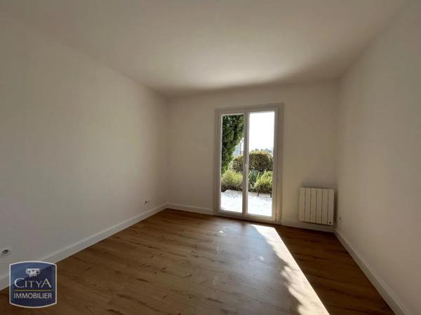 Appartement à louer 3 pièces 72m² Villeneuve-lès-Avignon (30400)