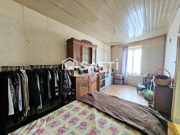 Ensemble de 2 maisons avec garage et terrain