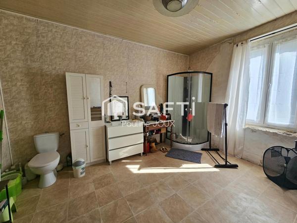 Ensemble de 2 maisons avec garage et terrain