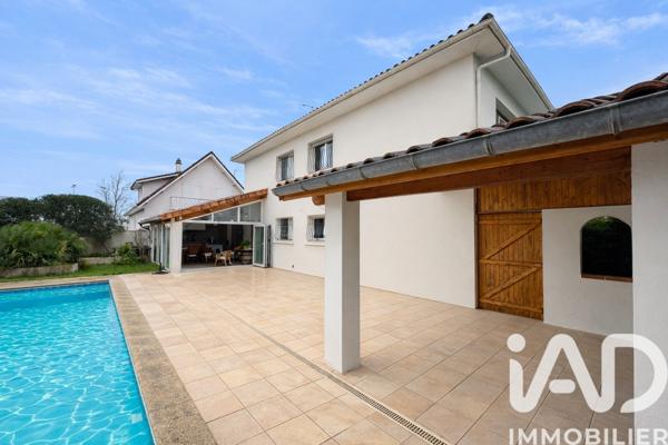 Maison à vendre 8 pièces 270 m² Billère